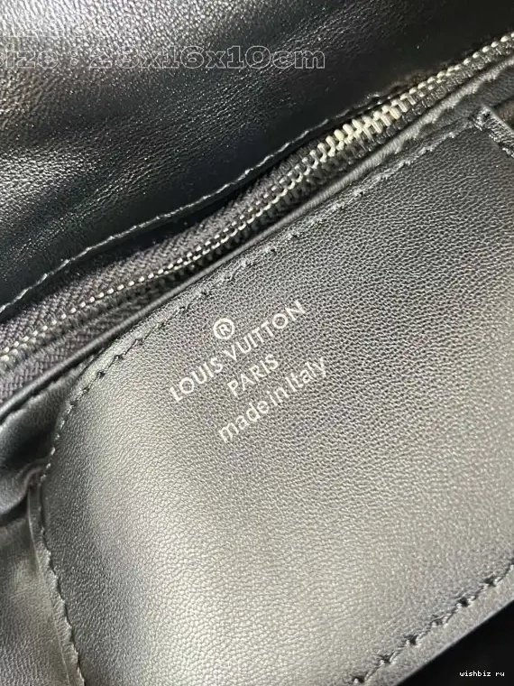 WIS Pico GO-14-23*16*10CM VUITTON LOUIS 0601
